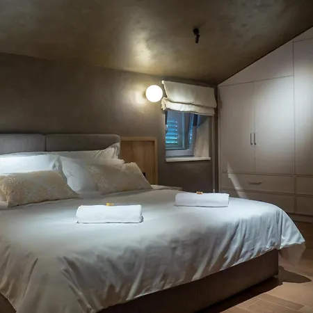 Awesome In Holiday home *